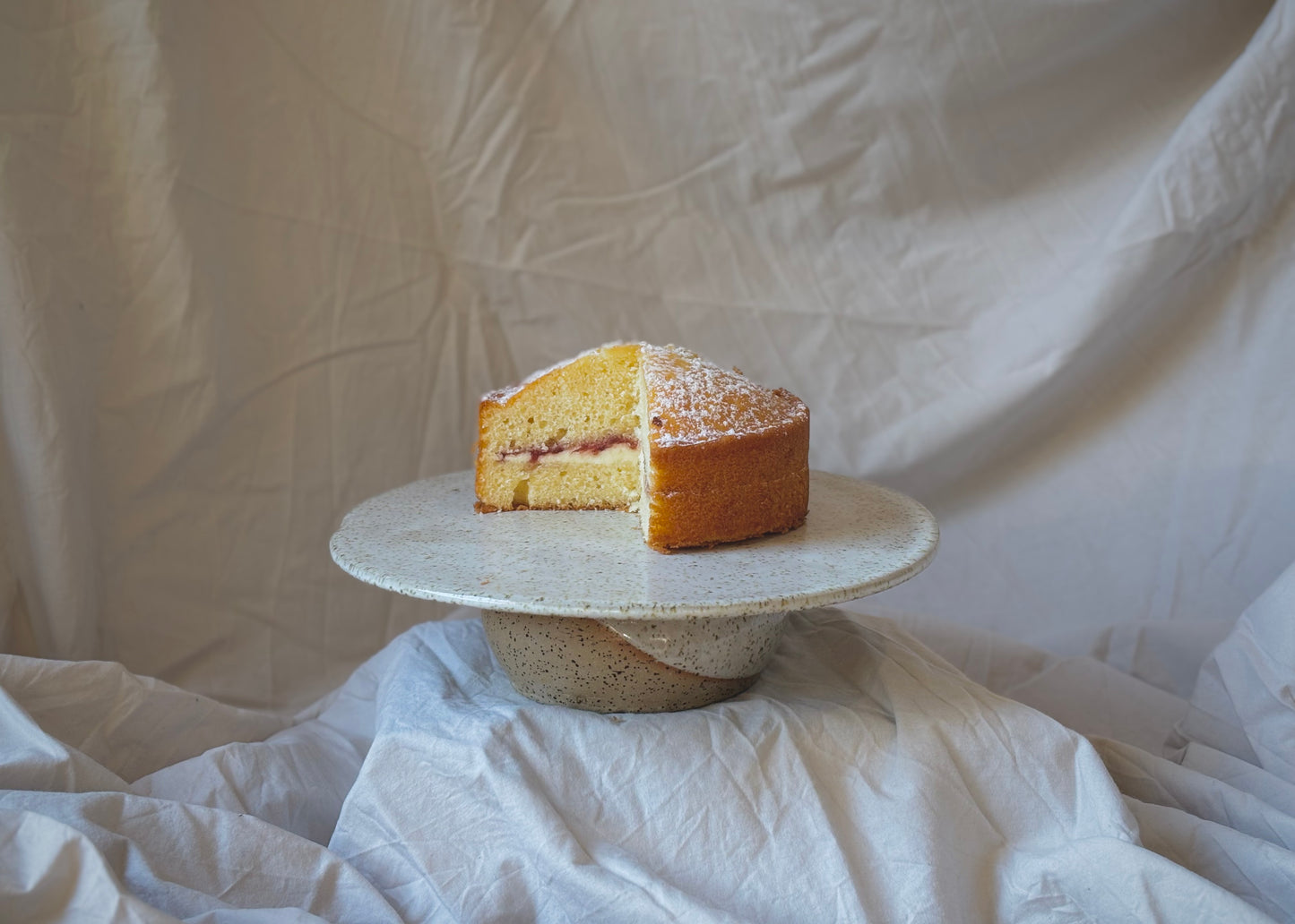 Cake stand
