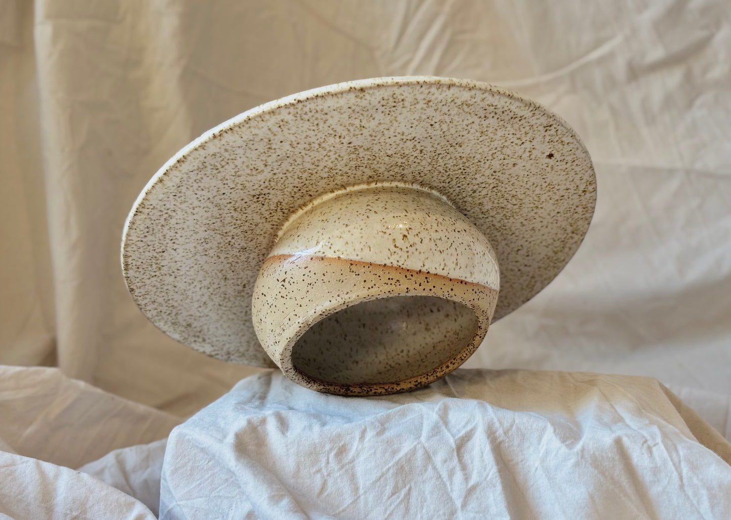 Cake stand