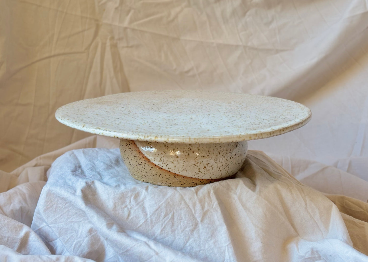 Cake stand