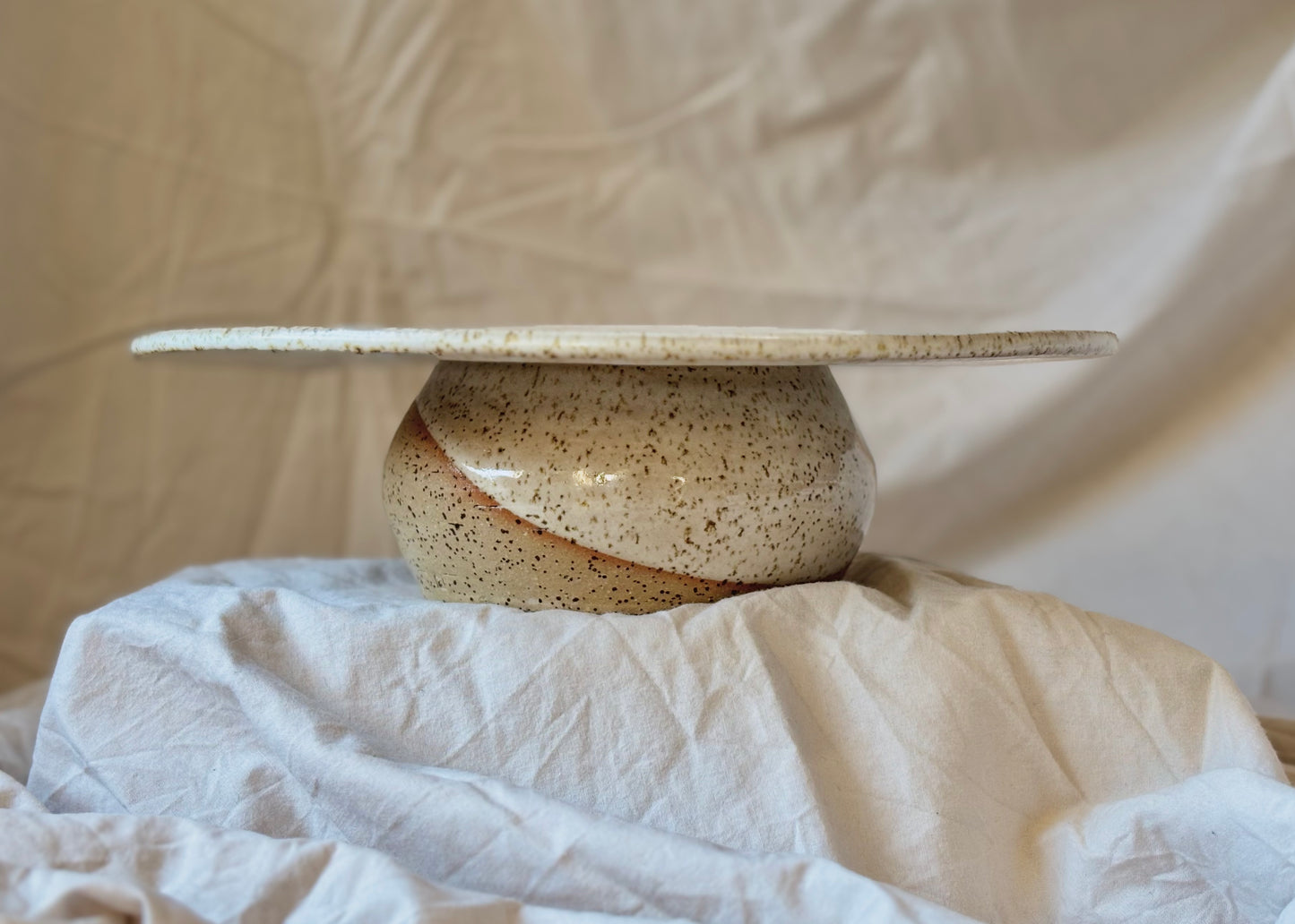 Cake stand